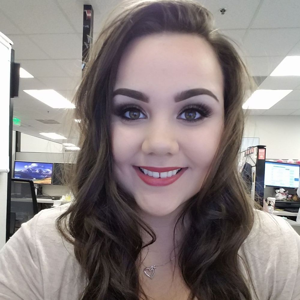 Meet your Posher, Carly